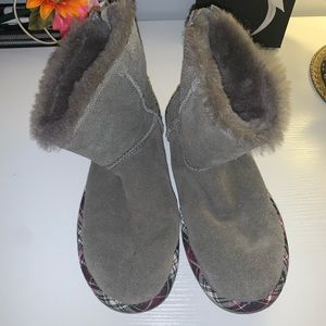 Woman UGG boots